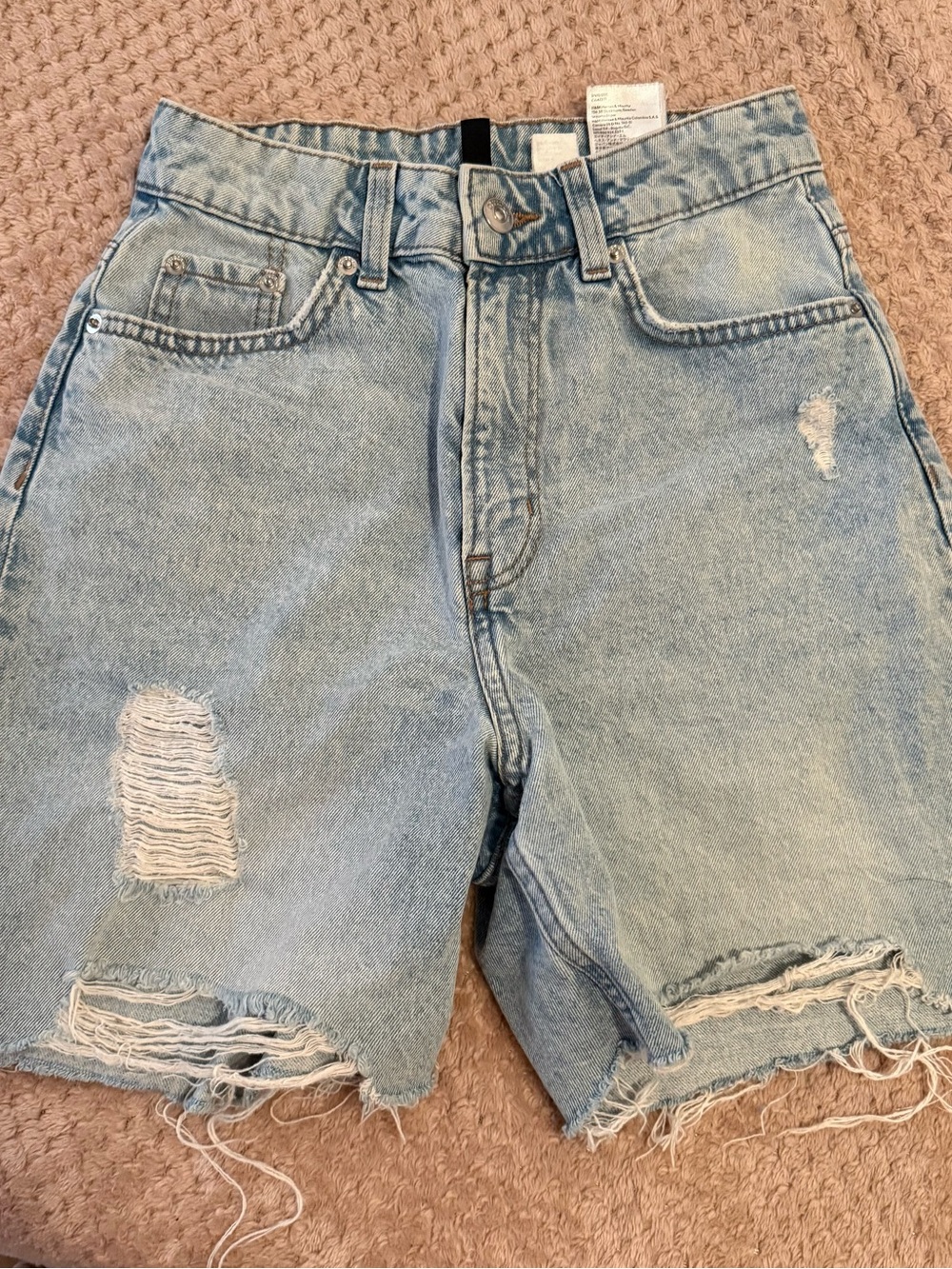 Women’s H&M Divided High-Waisted Ripped Mom Denim Shorts size 2
